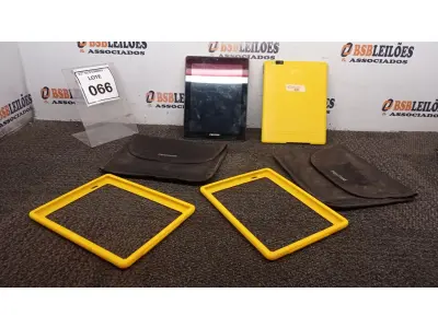 LOTE 066 - 02 TABLETS MARCA POSITIVO COM CAPA. (NO ESTADO) ATENÇÃO! FAZER A VISITAÇÃO ANTES DE ARREMATAR, NÃO SABEMOS SE FUNCIONA, LEILÃO NÃO TEM GARANTIA E NEM DEVOLUÇÃO, SUJEITO A POSSÍVEIS AVARIAS VISÍVEIS/OCULTAS E/OU AUSÊNCIA DE COMPONENTES.