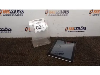 LOTE 021 - 01 IPAD APPLE 16GB. (NO ESTADO) ATENÇÃO! FAZER A VISITAÇÃO ANTES DE ARREMATAR, NÃO SABEMOS SE FUNCIONA, LEILÃO NÃO TEM GARANTIA E NEM DEVOLUÇÃO, SUJEITO A POSSÍVEIS AVARIAS VISÍVEIS/OCULTAS E/OU AUSÊNCIA DE COMPONENTES.