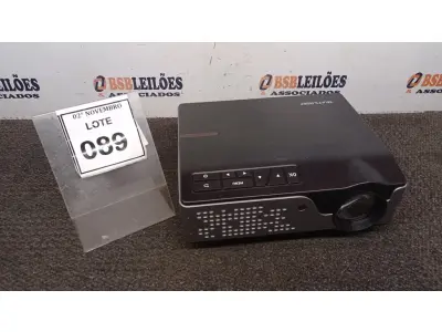 LOTE 089 - 01 PROJETOR MARCA MULTILASER. (NO ESTADO) ATENÇÃO! FAZER A VISITAÇÃO ANTES DE ARREMATAR, NÃO SABEMOS SE FUNCIONA, LEILÃO NÃO TEM GARANTIA E NEM DEVOLUÇÃO, SUJEITO A POSSÍVEIS AVARIAS VISÍVEIS/OCULTAS E/OU AUSÊNCIA DE COMPONENTES.