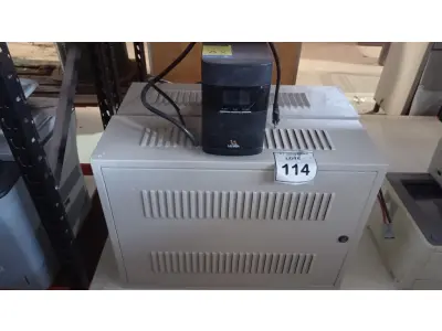 LOTE 114 - 02 BANCOS DE BATERIAS VAZIOS E 01 NOBREAK MARCA LACERDA. (NO ESTADO) ATENÇÃO! FAZER A VISITAÇÃO ANTES DE ARREMATAR, NÃO SABEMOS SE FUNCIONA, LEILÃO NÃO TEM GARANTIA E NEM DEVOLUÇÃO, SUJEITO A POSSÍVEIS AVARIAS VISÍVEIS/OCULTAS E/OU AUSÊNCIA DE COMPONENTES.