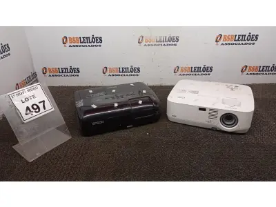 LOTE 497 - 02 PROJETORES MARCAS EPSON E NEC. (NO ESTADO) ATENÇÃO! FAZER A VISITAÇÃO ANTES DE ARREMATAR, NÃO SABEMOS SE FUNCIONA, LEILÃO NÃO TEM GARANTIA E NEM DEVOLUÇÃO, SUJEITO A POSSÍVEIS AVARIAS VISÍVEIS/OCULTAS E/OU AUSÊNCIA DE COMPONENTES.