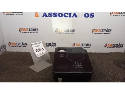 LOTE 033 - 01 PROJETOR MARCA BENQ. (NO ESTADO) ATENÇÃO! FAZER A VISITAÇÃO ANTES DE ARREMATAR, NÃO SABEMOS SE FUNCIONA, LEILÃO NÃO TEM GARANTIA E NEM DEVOLUÇÃO, SUJEITO A POSSÍVEIS AVARIAS VISÍVEIS/OCULTAS E/OU AUSÊNCIA DE COMPONENTES.