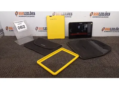 LOTE 062 - 02 TABLETS MARCA POSITIVO COM CAPA. (NO ESTADO) ATENÇÃO! FAZER A VISITAÇÃO ANTES DE ARREMATAR, NÃO SABEMOS SE FUNCIONA, LEILÃO NÃO TEM GARANTIA E NEM DEVOLUÇÃO, SUJEITO A POSSÍVEIS AVARIAS VISÍVEIS/OCULTAS E/OU AUSÊNCIA DE COMPONENTES.