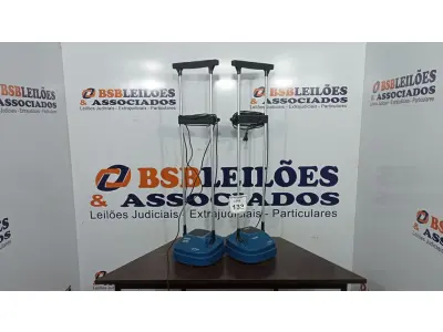 LOTE 133 - 02 ENCERADEIRAS ELÉTRICAS DOMÉSTICA MARCA ARNO. (NO ESTADO) ATENÇÃO! FAZER A VISITAÇÃO ANTES DE ARREMATAR, NÃO SABEMOS SE FUNCIONA, LEILÃO NÃO TEM GARANTIA E NEM DEVOLUÇÃO, SUJEITO A POSSÍVEIS AVARIAS VISÍVEIS/OCULTAS E/OU AUSÊNCIA DE COMPONENTES.