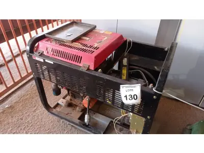 LOTE 130 - 01 GERADOR A DIESEL MODELO MDG-12E3 MARCA MOTOMIL. (NO ESTADO) ATENÇÃO! FAZER A VISITAÇÃO ANTES DE ARREMATAR, NÃO SABEMOS SE FUNCIONA, LEILÃO NÃO TEM GARANTIA E NEM DEVOLUÇÃO, SUJEITO A POSSÍVEIS AVARIAS VISÍVEIS/OCULTAS E/OU AUSÊNCIA DE COMPONENTES.