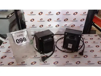 LOTE 098 - 02 TRANSFORMADORES. (NO ESTADO) ATENÇÃO! FAZER A VISITAÇÃO ANTES DE ARREMATAR, NÃO SABEMOS SE FUNCIONA, LEILÃO NÃO TEM GARANTIA E NEM DEVOLUÇÃO, SUJEITO A POSSÍVEIS AVARIAS VISÍVEIS/OCULTAS E/OU AUSÊNCIA DE COMPONENTES.