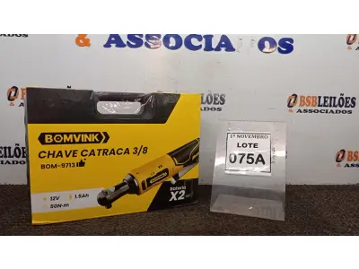 LOTE 075 - 01 CHAVE CATRACA 3/8 COM DUAS BATERIAS MALETA E ACESSÓRIOS (PRODUTO NOVO). (NO ESTADO) ATENÇÃO! FAZER A VISITAÇÃO ANTES DE ARREMATAR, NÃO SABEMOS SE FUNCIONA, LEILÃO NÃO TEM GARANTIA E NEM DEVOLUÇÃO, SUJEITO A POSSÍVEIS AVARIAS VISÍVEIS/OCULTAS E/OU AUSÊNCIA DE COMPONENTES.