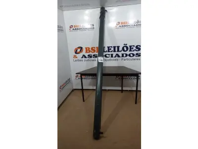 LOTE 108 - 01 TELA DE PROJEÇÃO RETRÁTIL ELÉTRICA. (NO ESTADO) ATENÇÃO! FAZER A VISITAÇÃO ANTES DE ARREMATAR, NÃO SABEMOS SE FUNCIONA, LEILÃO NÃO TEM GARANTIA E NEM DEVOLUÇÃO, SUJEITO A POSSÍVEIS AVARIAS VISÍVEIS/OCULTAS E/OU AUSÊNCIA DE COMPONENTES.