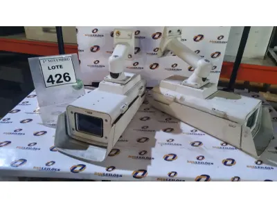 LOTE 426 - 02 CÂMERAS DE MONITORAMENTO MARCA AXIS. (NO ESTADO) ATENÇÃO! FAZER A VISITAÇÃO ANTES DE ARREMATAR, NÃO SABEMOS SE FUNCIONA, LEILÃO NÃO TEM GARANTIA E NEM DEVOLUÇÃO, SUJEITO A POSSÍVEIS AVARIAS VISÍVEIS/OCULTAS E/OU AUSÊNCIA DE COMPONENTES.