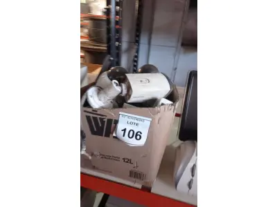 LOTE 106 - 01 LOTE COM VÁRIAS CÂMERAS DE MONITORAMENTO DE MARCAS E MODELOS DIVERSOS. (NO ESTADO) ATENÇÃO! FAZER A VISITAÇÃO ANTES DE ARREMATAR, NÃO SABEMOS SE FUNCIONA, LEILÃO NÃO TEM GARANTIA E NEM DEVOLUÇÃO, SUJEITO A POSSÍVEIS AVARIAS VISÍVEIS/OCULTAS E/OU AUSÊNCIA DE COMPONENTES.