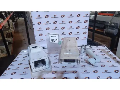 LOTE 451 - 02 CÂMERAS DE MONITORAMENTO MARCA AXIS. (NO ESTADO) ATENÇÃO! FAZER A VISITAÇÃO ANTES DE ARREMATAR, NÃO SABEMOS SE FUNCIONA, LEILÃO NÃO TEM GARANTIA E NEM DEVOLUÇÃO, SUJEITO A POSSÍVEIS AVARIAS VISÍVEIS/OCULTAS E/OU AUSÊNCIA DE COMPONENTES.
