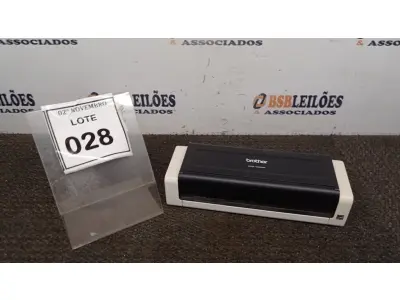 LOTE 028 - 01 SCANNER MODELO ADS-1250W MARCA BROTHER. (NO ESTADO) ATENÇÃO! FAZER A VISITAÇÃO ANTES DE ARREMATAR, NÃO SABEMOS SE FUNCIONA, LEILÃO NÃO TEM GARANTIA E NEM DEVOLUÇÃO, SUJEITO A POSSÍVEIS AVARIAS VISÍVEIS/OCULTAS E/OU AUSÊNCIA DE COMPONENTES.