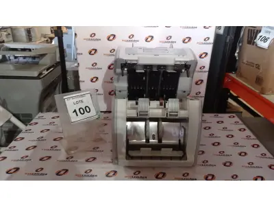 LOTE 100 - 01 MÁQUINA DE CONTAR CÉDULAS. (NO ESTADO) ATENÇÃO! FAZER A VISITAÇÃO ANTES DE ARREMATAR, NÃO SABEMOS SE FUNCIONA, LEILÃO NÃO TEM GARANTIA E NEM DEVOLUÇÃO, SUJEITO A POSSÍVEIS AVARIAS VISÍVEIS/OCULTAS E/OU AUSÊNCIA DE COMPONENTES.