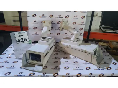 LOTE 426 - 02 CÂMERAS DE MONITORAMENTO MARCA AXIS. (NO ESTADO) ATENÇÃO! FAZER A VISITAÇÃO ANTES DE ARREMATAR, NÃO SABEMOS SE FUNCIONA, LEILÃO NÃO TEM GARANTIA E NEM DEVOLUÇÃO, SUJEITO A POSSÍVEIS AVARIAS VISÍVEIS/OCULTAS E/OU AUSÊNCIA DE COMPONENTES.