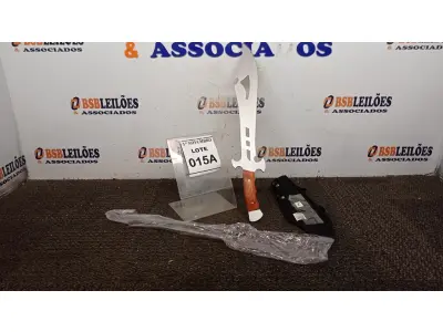 LOTE 015 - 01 FACÃO MEDIEVAL IMPORTADA AÇO INOXIDÁVEL CABO EM MADEIRA FULL TANG BAINHA DE NYLON TAMANHO TOTAL 50CM PESO 526G JÁ AFIADA (PRODUTO NOVO) (NO ESTADO) ATENÇÃO! FAZER A VISITAÇÃO ANTES DE ARREMATAR, NÃO SABEMOS SE FUNCIONA, LEILÃO NÃO TEM GARANTIA E NEM DEVOLUÇÃO, SUJEITO A POSSÍVEIS AVARIAS VISÍVEIS/OCULTAS E/OU AUSÊNCIA DE COMPONENTES.