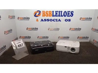 02 PROJETORES MARCAS EPSON E NEC. (NO ESTADO) ATENÇÃO! FAZER A VISITAÇÃO ANTES DE ARREMATAR, NÃO SABEMOS SE FUNCIONA, LEILÃO NÃO TEM GARANTIA E NEM DEVOLUÇÃO, SUJEITO A POSSÍVEIS AVARIAS VISÍVEIS/OCULTAS E/OU AUSÊNCIA DE COMPONENTES.