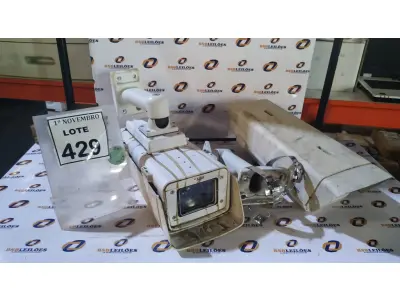 LOTE 429 - 02 CÂMERAS DE MONITORAMENTO MARCA AXIS. (NO ESTADO) ATENÇÃO! FAZER A VISITAÇÃO ANTES DE ARREMATAR, NÃO SABEMOS SE FUNCIONA, LEILÃO NÃO TEM GARANTIA E NEM DEVOLUÇÃO, SUJEITO A POSSÍVEIS AVARIAS VISÍVEIS/OCULTAS E/OU AUSÊNCIA DE COMPONENTES.