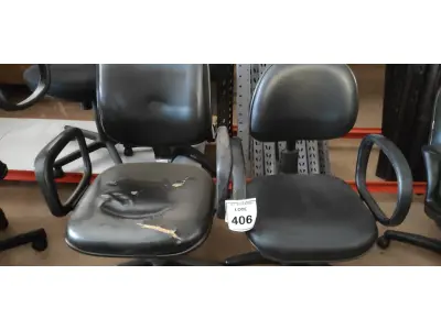 LOTE 406 - 02 CADEIRAS DE ESCRITÓRIO. (NO ESTADO) ATENÇÃO! FAZER A VISITAÇÃO ANTES DE ARREMATAR, NÃO SABEMOS SE FUNCIONA, LEILÃO NÃO TEM GARANTIA E NEM DEVOLUÇÃO, SUJEITO A POSSÍVEIS AVARIAS VISÍVEIS/OCULTAS E/OU AUSÊNCIA DE COMPONENTES.