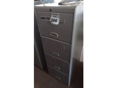 LOTE 286 - 01 ARQUIVO DE AÇO COM 04 GAVETAS. (NO ESTADO) ATENÇÃO! FAZER A VISITAÇÃO ANTES DE ARREMATAR, NÃO SABEMOS SE FUNCIONA, LEILÃO NÃO TEM GARANTIA E NEM DEVOLUÇÃO, SUJEITO A POSSÍVEIS AVARIAS VISÍVEIS/OCULTAS E/OU AUSÊNCIA DE COMPONENTES.