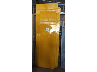 LOTE 259 - 07 PAINÉIS DE VIDRO NA COR AMARELA TAMANHOS DIVERSOS. (NO ESTADO) ATENÇÃO! FAZER A VISITAÇÃO ANTES DE ARREMATAR, NÃO SABEMOS SE FUNCIONA, LEILÃO NÃO TEM GARANTIA E NEM DEVOLUÇÃO, SUJEITO A POSSÍVEIS AVARIAS VISÍVEIS/OCULTAS E/OU AUSÊNCIA DE COMPONENTES.