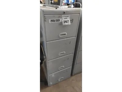 LOTE 267 - 01 ARQUIVO DE AÇO COM 04 GAVETAS. (NO ESTADO) ATENÇÃO! FAZER A VISITAÇÃO ANTES DE ARREMATAR, NÃO SABEMOS SE FUNCIONA, LEILÃO NÃO TEM GARANTIA E NEM DEVOLUÇÃO, SUJEITO A POSSÍVEIS AVARIAS VISÍVEIS/OCULTAS E/OU AUSÊNCIA DE COMPONENTES.