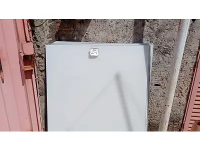 LOTE 375 - 05 PAINÉIS DE VIDRO NA COR BRANCO DE 1,32X1,19. (NO ESTADO) ATENÇÃO! FAZER A VISITAÇÃO ANTES DE ARREMATAR, NÃO SABEMOS SE FUNCIONA, LEILÃO NÃO TEM GARANTIA E NEM DEVOLUÇÃO, SUJEITO A POSSÍVEIS AVARIAS VISÍVEIS/OCULTAS E/OU AUSÊNCIA DE COMPONENTES.