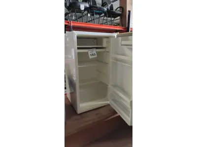 LOTE 163 - 01 FRIGOBAR 220V MARCA CONSUL. (NO ESTADO) ATENÇÃO! FAZER A VISITAÇÃO ANTES DE ARREMATAR, NÃO SABEMOS SE FUNCIONA, LEILÃO NÃO TEM GARANTIA E NEM DEVOLUÇÃO, SUJEITO A POSSÍVEIS AVARIAS VISÍVEIS/OCULTAS E/OU AUSÊNCIA DE COMPONENTES.