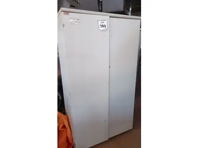 LOTE 363 - 01 ARMÁRIO ALTO PARA ESCRITÓRIO COM 06 COMPARTIMENTOS. (NO ESTADO) ATENÇÃO! FAZER A VISITAÇÃO ANTES DE ARREMATAR, NÃO SABEMOS SE FUNCIONA, LEILÃO NÃO TEM GARANTIA E NEM DEVOLUÇÃO, SUJEITO A POSSÍVEIS AVARIAS VISÍVEIS/OCULTAS E/OU AUSÊNCIA DE COMPONENTES.