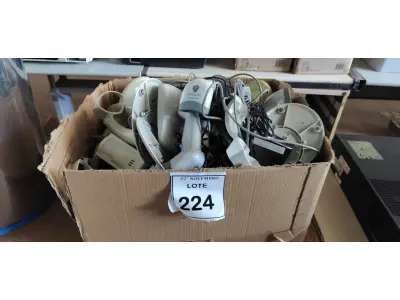 LOTE 224 - 01 LOTE COM GRANDE QUANTIDADE DE LEITORES DE CÓDIGOS DE BARRA. (NO ESTADO) ATENÇÃO! FAZER A VISITAÇÃO ANTES DE ARREMATAR, NÃO SABEMOS SE FUNCIONA, LEILÃO NÃO TEM GARANTIA E NEM DEVOLUÇÃO, SUJEITO A POSSÍVEIS AVARIAS VISÍVEIS/OCULTAS E/OU AUSÊNCIA DE COMPONENTES.