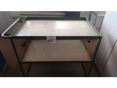 LOTE 327 - 01 CARRINHO DE FERRO PARA OFICINAS COM 03 COMPARTIMENTOS. (NO ESTADO) ATENÇÃO! FAZER A VISITAÇÃO ANTES DE ARREMATAR, NÃO SABEMOS SE FUNCIONA, LEILÃO NÃO TEM GARANTIA E NEM DEVOLUÇÃO, SUJEITO A POSSÍVEIS AVARIAS VISÍVEIS/OCULTAS E/OU AUSÊNCIA DE COMPONENTES.