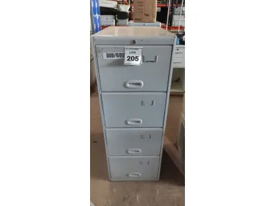 LOTE 205 - 01 ARQUIVO DE AÇO COM 04 GAVETAS. (NO ESTADO) ATENÇÃO! FAZER A VISITAÇÃO ANTES DE ARREMATAR, NÃO SABEMOS SE FUNCIONA, LEILÃO NÃO TEM GARANTIA E NEM DEVOLUÇÃO, SUJEITO A POSSÍVEIS AVARIAS VISÍVEIS/OCULTAS E/OU AUSÊNCIA DE COMPONENTES.