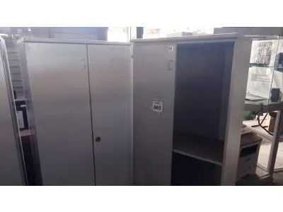 LOTE 365 - 02 ARMÁRIOS ALTOS PARA ESCRITÓRIO COM AVARIAS. (NO ESTADO) ATENÇÃO! FAZER A VISITAÇÃO ANTES DE ARREMATAR, NÃO SABEMOS SE FUNCIONA, LEILÃO NÃO TEM GARANTIA E NEM DEVOLUÇÃO, SUJEITO A POSSÍVEIS AVARIAS VISÍVEIS/OCULTAS E/OU AUSÊNCIA DE COMPONENTES.