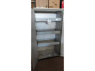 LOTE 210 - 01 ARMÁRIO DE ESCRITÓRIO PARA PASTAS SUSPENSAS COM 02 PORTAS. (NO ESTADO) ATENÇÃO! FAZER A VISITAÇÃO ANTES DE ARREMATAR, NÃO SABEMOS SE FUNCIONA, LEILÃO NÃO TEM GARANTIA E NEM DEVOLUÇÃO, SUJEITO A POSSÍVEIS AVARIAS VISÍVEIS/OCULTAS E/OU AUSÊNCIA DE COMPONENTES.