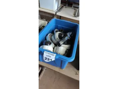 LOTE 231 - 01 LOTE COM VÁRIAS CÂMERAS DOME. (NO ESTADO) ATENÇÃO! FAZER A VISITAÇÃO ANTES DE ARREMATAR, NÃO SABEMOS SE FUNCIONA, LEILÃO NÃO TEM GARANTIA E NEM DEVOLUÇÃO, SUJEITO A POSSÍVEIS AVARIAS VISÍVEIS/OCULTAS E/OU AUSÊNCIA DE COMPONENTES.