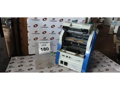 LOTE 180 - 01 MÁQUINA DE CONTAR DINHEIRO MARCA MAGNER. (NO ESTADO) ATENÇÃO! FAZER A VISITAÇÃO ANTES DE ARREMATAR, NÃO SABEMOS SE FUNCIONA, LEILÃO NÃO TEM GARANTIA E NEM DEVOLUÇÃO, SUJEITO A POSSÍVEIS AVARIAS VISÍVEIS/OCULTAS E/OU AUSÊNCIA DE COMPONENTES.