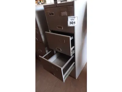 LOTE 301 - 01 ARQUIVO DE AÇO COM 04 GAVETAS. (NO ESTADO) ATENÇÃO! FAZER A VISITAÇÃO ANTES DE ARREMATAR, NÃO SABEMOS SE FUNCIONA, LEILÃO NÃO TEM GARANTIA E NEM DEVOLUÇÃO, SUJEITO A POSSÍVEIS AVARIAS VISÍVEIS/OCULTAS E/OU AUSÊNCIA DE COMPONENTES.