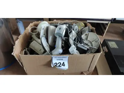 LOTE 224 - 01 LOTE COM GRANDE QUANTIDADE DE LEITORES DE CÓDIGOS DE BARRA. (NO ESTADO) ATENÇÃO! FAZER A VISITAÇÃO ANTES DE ARREMATAR, NÃO SABEMOS SE FUNCIONA, LEILÃO NÃO TEM GARANTIA E NEM DEVOLUÇÃO, SUJEITO A POSSÍVEIS AVARIAS VISÍVEIS/OCULTAS E/OU AUSÊNCIA DE COMPONENTES.