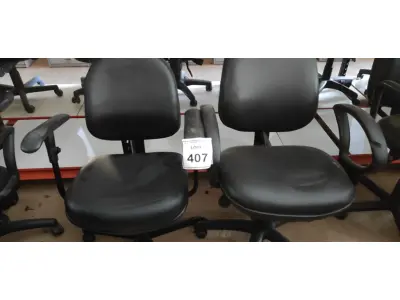 LOTE 407 - 02 CADEIRAS DE ESCRITÓRIO. (NO ESTADO) ATENÇÃO! FAZER A VISITAÇÃO ANTES DE ARREMATAR, NÃO SABEMOS SE FUNCIONA, LEILÃO NÃO TEM GARANTIA E NEM DEVOLUÇÃO, SUJEITO A POSSÍVEIS AVARIAS VISÍVEIS/OCULTAS E/OU AUSÊNCIA DE COMPONENTES.