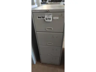 LOTE 270 - 01 ARQUIVO DE AÇO COM 04 GAVETAS. (NO ESTADO) ATENÇÃO! FAZER A VISITAÇÃO ANTES DE ARREMATAR, NÃO SABEMOS SE FUNCIONA, LEILÃO NÃO TEM GARANTIA E NEM DEVOLUÇÃO, SUJEITO A POSSÍVEIS AVARIAS VISÍVEIS/OCULTAS E/OU AUSÊNCIA DE COMPONENTES.