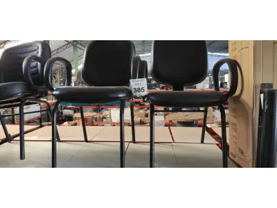 LOTE 385 - 02 CADEIRAS DE ESCRITÓRIO COM PÉS FIXOS. (NO ESTADO) ATENÇÃO! FAZER A VISITAÇÃO ANTES DE ARREMATAR, NÃO SABEMOS SE FUNCIONA, LEILÃO NÃO TEM GARANTIA E NEM DEVOLUÇÃO, SUJEITO A POSSÍVEIS AVARIAS VISÍVEIS/OCULTAS E/OU AUSÊNCIA DE COMPONENTES.