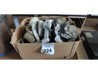 LOTE 224 - 01 LOTE COM GRANDE QUANTIDADE DE LEITORES DE CÓDIGOS DE BARRA. (NO ESTADO) ATENÇÃO! FAZER A VISITAÇÃO ANTES DE ARREMATAR, NÃO SABEMOS SE FUNCIONA, LEILÃO NÃO TEM GARANTIA E NEM DEVOLUÇÃO, SUJEITO A POSSÍVEIS AVARIAS VISÍVEIS/OCULTAS E/OU AUSÊNCIA DE COMPONENTES.