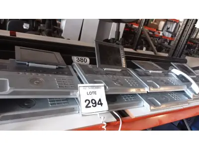 LOTE 294 - 01 LOTE COM VÁRIOS APARELHOS TELEFÔNICOS. (NO ESTADO) ATENÇÃO! FAZER A VISITAÇÃO ANTES DE ARREMATAR, NÃO SABEMOS SE FUNCIONA, LEILÃO NÃO TEM GARANTIA E NEM DEVOLUÇÃO, SUJEITO A POSSÍVEIS AVARIAS VISÍVEIS/OCULTAS E/OU AUSÊNCIA DE COMPONENTES.