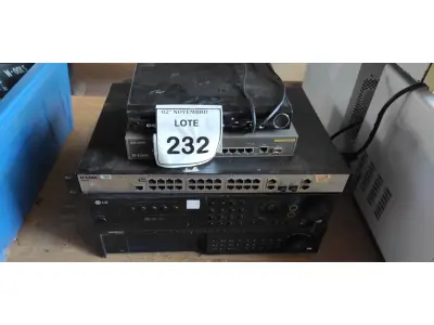 LOTE 232 - 02 SWITCHES, 02 DVR E 01 APARELHO DE DVD. (NO ESTADO) ATENÇÃO! FAZER A VISITAÇÃO ANTES DE ARREMATAR, NÃO SABEMOS SE FUNCIONA, LEILÃO NÃO TEM GARANTIA E NEM DEVOLUÇÃO, SUJEITO A POSSÍVEIS AVARIAS VISÍVEIS/OCULTAS E/OU AUSÊNCIA DE COMPONENTES.