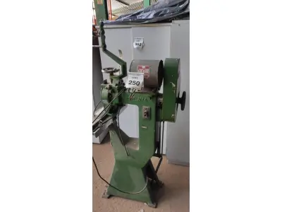 LOTE 250 - 01 GRAMPEADOR GRÁFICO INDUSTRIAL MARCA MIRUNA. (NO ESTADO) ATENÇÃO! FAZER A VISITAÇÃO ANTES DE ARREMATAR, NÃO SABEMOS SE FUNCIONA, LEILÃO NÃO TEM GARANTIA E NEM DEVOLUÇÃO, SUJEITO A POSSÍVEIS AVARIAS VISÍVEIS/OCULTAS E/OU AUSÊNCIA DE COMPONENTES.