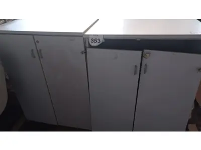 LOTE 353 - 02 ARMÁRIOS BAIXOS. (NO ESTADO) ATENÇÃO! FAZER A VISITAÇÃO ANTES DE ARREMATAR, NÃO SABEMOS SE FUNCIONA, LEILÃO NÃO TEM GARANTIA E NEM DEVOLUÇÃO, SUJEITO A POSSÍVEIS AVARIAS VISÍVEIS/OCULTAS E/OU AUSÊNCIA DE COMPONENTES.