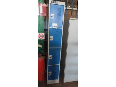 LOTE 208 - 01 ARMÁRIO DE AÇO DE 04 PORTAS COM TRANCA. (NO ESTADO) ATENÇÃO! FAZER A VISITAÇÃO ANTES DE ARREMATAR, NÃO SABEMOS SE FUNCIONA, LEILÃO NÃO TEM GARANTIA E NEM DEVOLUÇÃO, SUJEITO A POSSÍVEIS AVARIAS VISÍVEIS/OCULTAS E/OU AUSÊNCIA DE COMPONENTES.