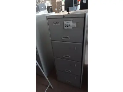 LOTE 278 - 01 ARQUIVO DE AÇO COM 04 GAVETAS. (NO ESTADO) ATENÇÃO! FAZER A VISITAÇÃO ANTES DE ARREMATAR, NÃO SABEMOS SE FUNCIONA, LEILÃO NÃO TEM GARANTIA E NEM DEVOLUÇÃO, SUJEITO A POSSÍVEIS AVARIAS VISÍVEIS/OCULTAS E/OU AUSÊNCIA DE COMPONENTES.