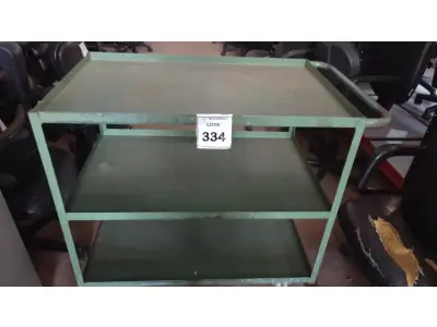 LOTE 334 - 01 CARRINHO DE FERRO PARA OFICINAS COM 03 COMPARTIMENTOS. (NO ESTADO) ATENÇÃO! FAZER A VISITAÇÃO ANTES DE ARREMATAR, NÃO SABEMOS SE FUNCIONA, LEILÃO NÃO TEM GARANTIA E NEM DEVOLUÇÃO, SUJEITO A POSSÍVEIS AVARIAS VISÍVEIS/OCULTAS E/OU AUSÊNCIA DE COMPONENTES.