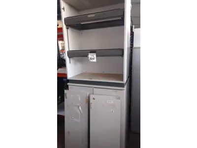 LOTE 324 - 02 ARMÁRIOS BAIXOS SENDO 01 PARA PASTAS SUSPENSAS. (NO ESTADO) ATENÇÃO! FAZER A VISITAÇÃO ANTES DE ARREMATAR, NÃO SABEMOS SE FUNCIONA, LEILÃO NÃO TEM GARANTIA E NEM DEVOLUÇÃO, SUJEITO A POSSÍVEIS AVARIAS VISÍVEIS/OCULTAS E/OU AUSÊNCIA DE COMPONENTES.