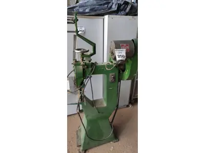 LOTE 250 - 01 GRAMPEADOR GRÁFICO INDUSTRIAL MARCA MIRUNA. (NO ESTADO) ATENÇÃO! FAZER A VISITAÇÃO ANTES DE ARREMATAR, NÃO SABEMOS SE FUNCIONA, LEILÃO NÃO TEM GARANTIA E NEM DEVOLUÇÃO, SUJEITO A POSSÍVEIS AVARIAS VISÍVEIS/OCULTAS E/OU AUSÊNCIA DE COMPONENTES.